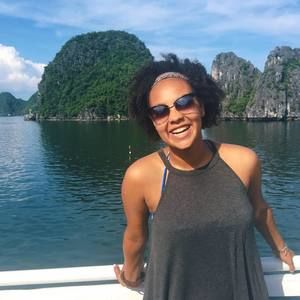 Meet your Posher, Mikhayla